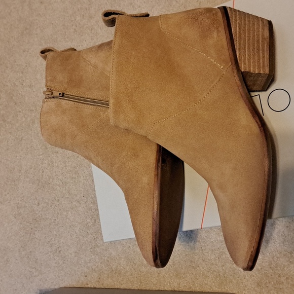 Sole Society Tan suede boots 8.5 - Picture 2 of 4